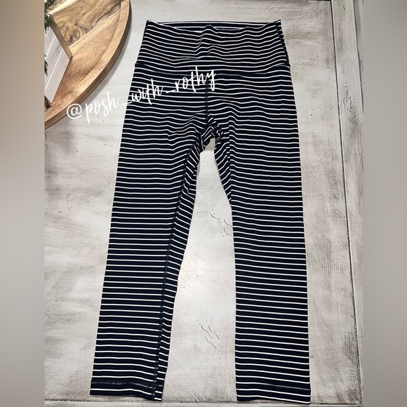 🍋 Lululemon Wunder Under Crop (High-Rise) *Luxtreme 21” - Picture 2 of 11